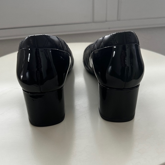 Clarks Tealia Sera  Black Quilted/Cap Toe Leather Block Heel Pumps | Size 9 - Picture 7 of 11